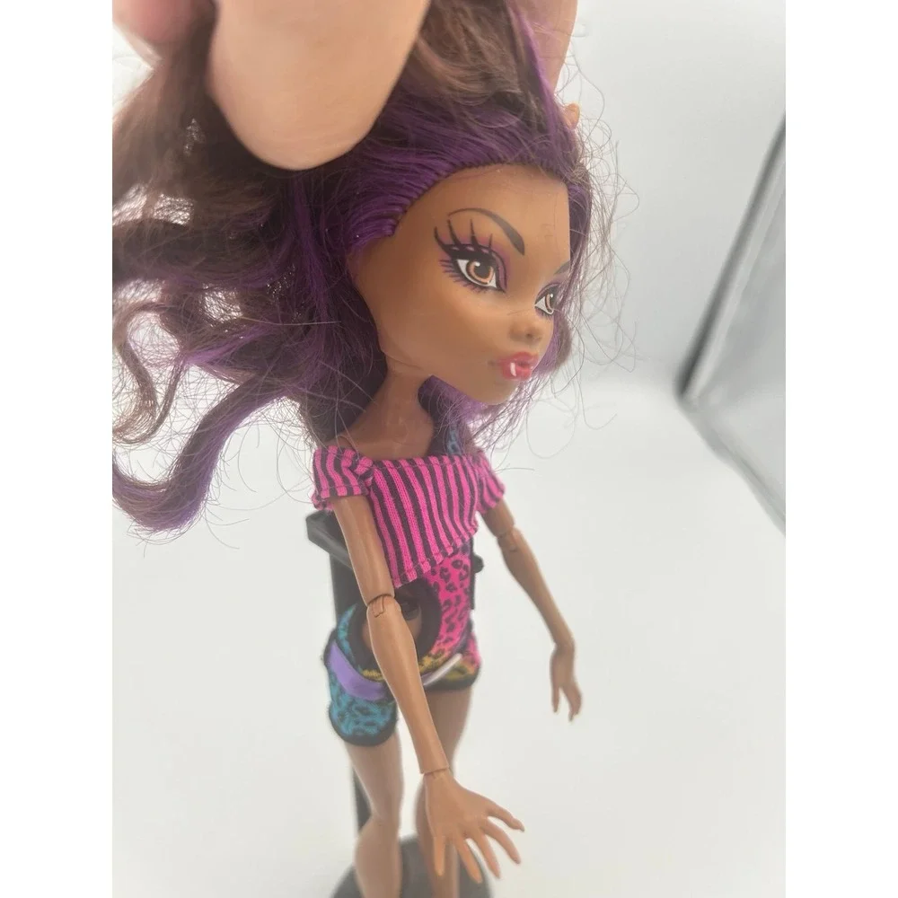 Monster High Gloom Beach Clawdeen fashion doll
